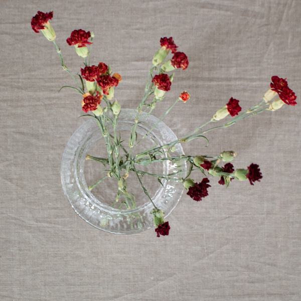 ばさっと花を入れるだけで美しいフラワーベース(M) ばさっと花を入れるだけで美しいフラワーベース(M)