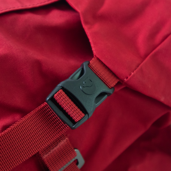 パーツにもブランドのエンブレム(Redwood) パーツにもブランドのエンブレム(Redwood)