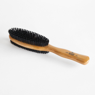 DOUBLE-SIDED CLOTHES BRUSH FOR WOOL