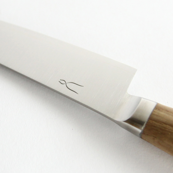 野菜の飾り切り、面取りなど細工に適した万能125mm(ペティ)