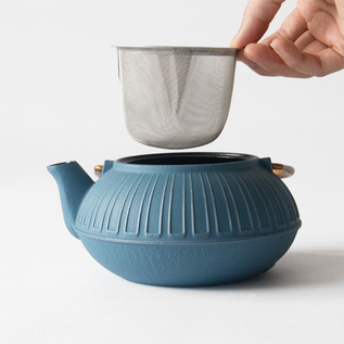 急須（ティーポット）／岩鋳（いわちゅう）｜愛着を持ってずっと使い