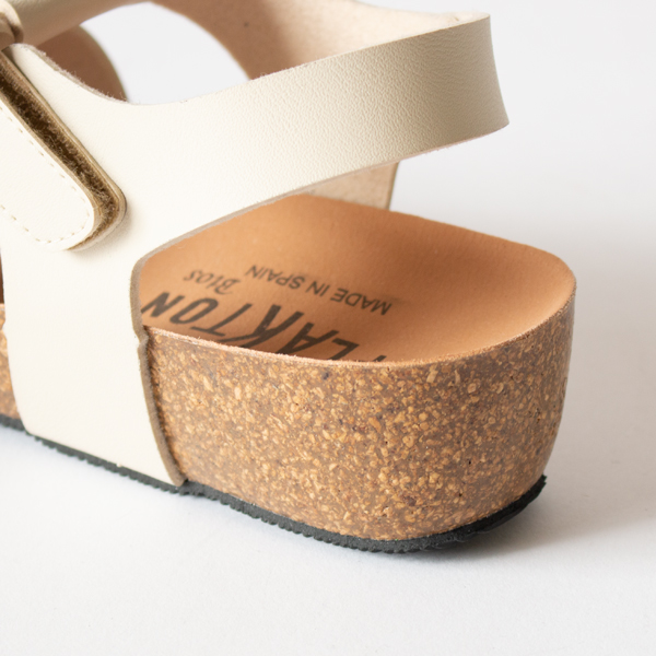 かかとの高さ:約4cm かかとの高さ:約4cm