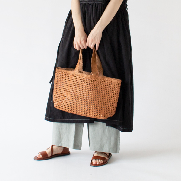 身長：162cm (CAMEL)
