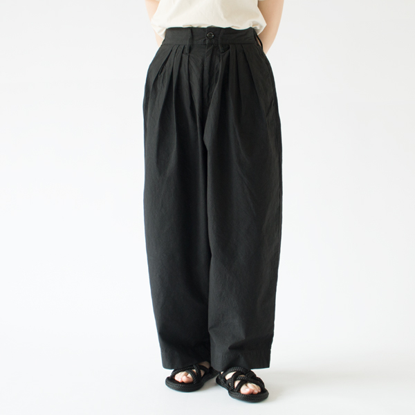 身長：162cm(BLK)