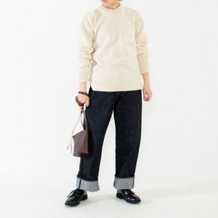 UNISEX クルーネックニット ポケット付き ／GUENSEY WOOLLENS