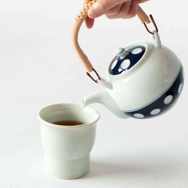 雁金焙茶は土瓶でたっぷりのお湯で淹れるのがおすすめ