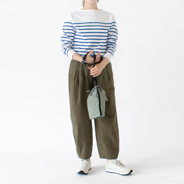 身長：162cm(KHAKI)