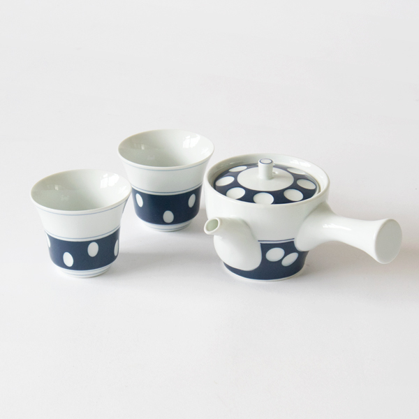 水玉 急須　茶の間