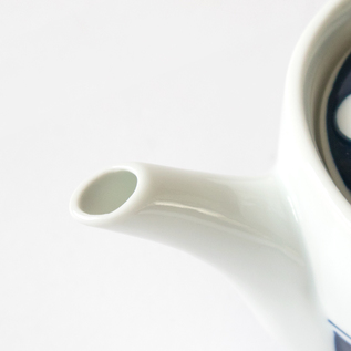 水玉 急須 茶の間 ／副千製陶所（ソエセンセイトウショ）｜愛着を持っ