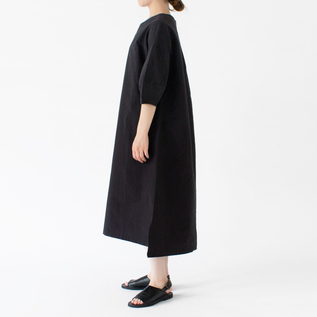 BLACK・身長162cm BLACK・身長162cm
