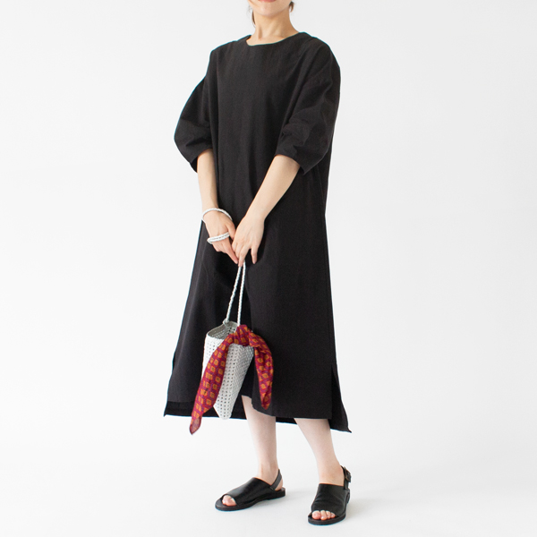 上品見えするBLACK(BLACK・身長162cm)