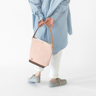 SAKURA x DUSTY BROWN・身長162cm SAKURA x DUSTY BROWN・身長162cm