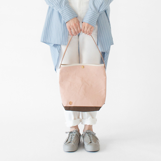 SAKURA x DUSTY BROWN・身長162cm SAKURA x DUSTY BROWN・身長162cm