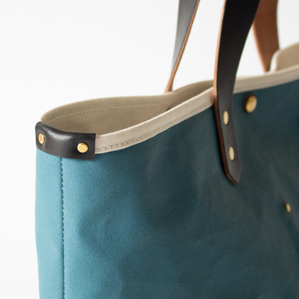 レザーパーツ(GREISH BLUE x CELADON) レザーパーツ(GREISH BLUE x CELADON)