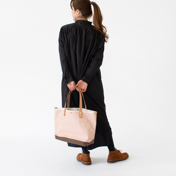 SAKURA x DUSTY BROWN・身長162cm SAKURA x DUSTY BROWN・身長162cm