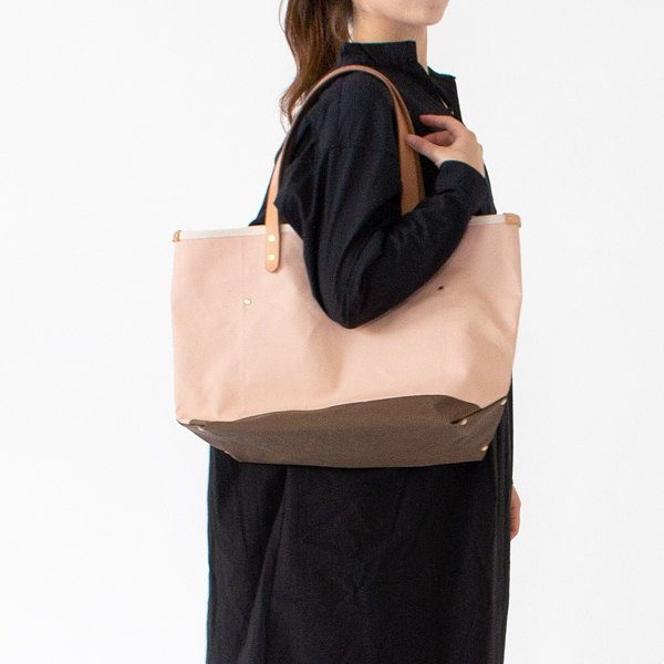 SAKURA x DUSTY BROWN・身長162cm SAKURA x DUSTY BROWN・身長162cm