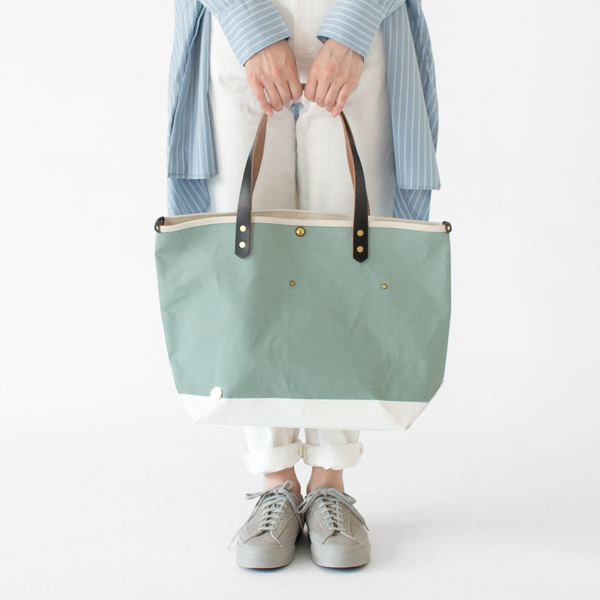 PALE BLUE x WHITE・身長162cm PALE BLUE x WHITE・身長162cm