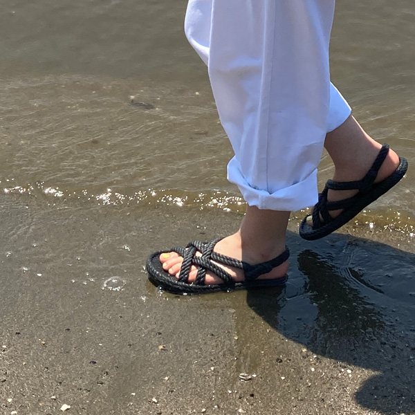 水の中にそのまま入れるサンダル(Grey)