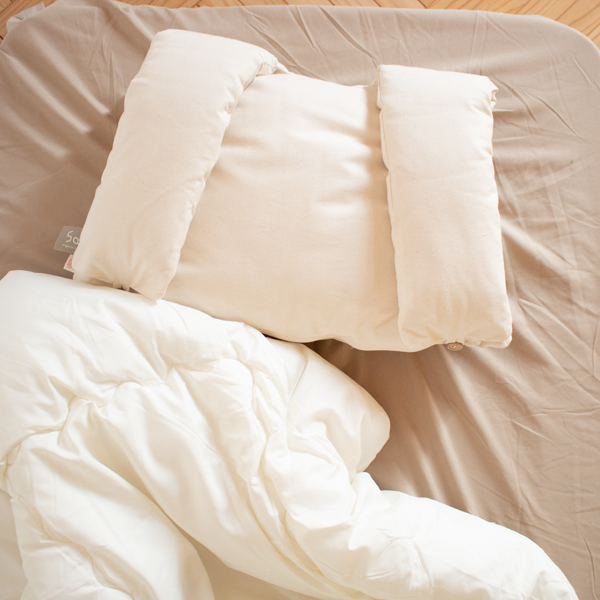 頭を安定させて眠ることができます