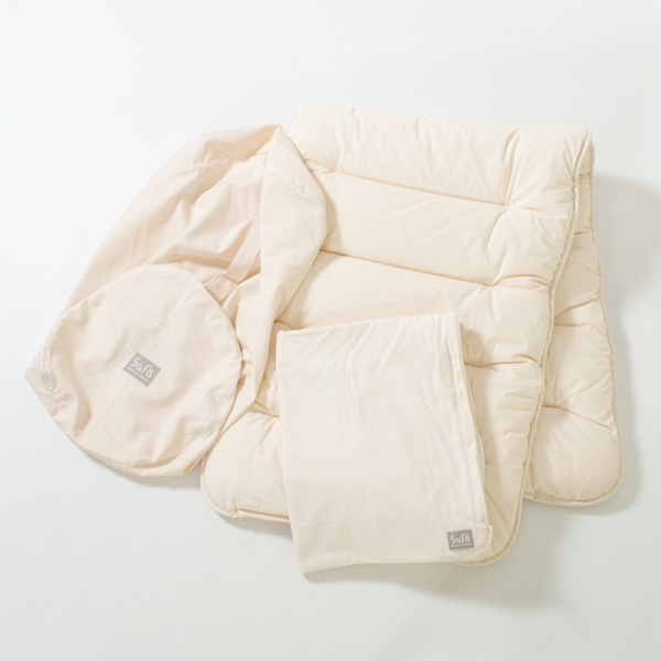 本体、カバー、収納袋のセット