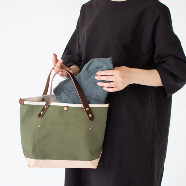 コンパクトに持ち運びができます(SMOKY BLUE) コンパクトに持ち運びができます(SMOKY BLUE)