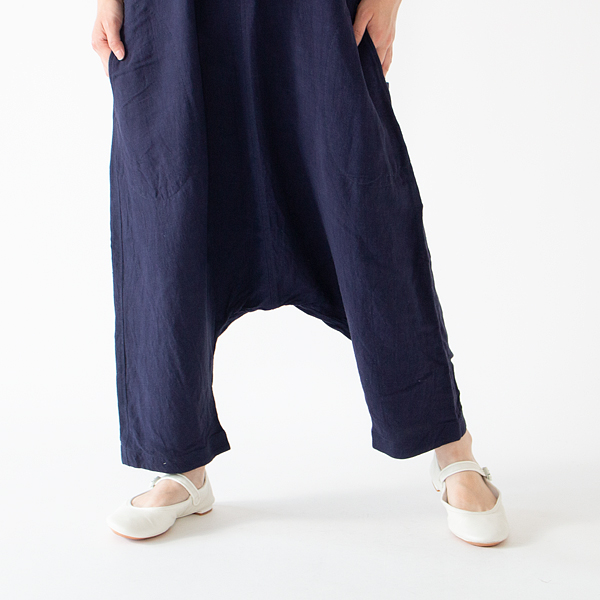 股上をたっぷり取ってリラックス感のある穿き心地です(NAVY) 股上をたっぷり取ってリラックス感のある穿き心地です(NAVY)