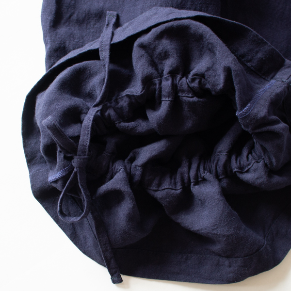 紐で結んで留められます(NAVY) 紐で結んで留められます(NAVY)