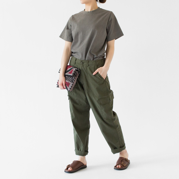 クラッチバッグとして（身長162cm）