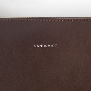 ブランドのロゴ入り(DARK BROWN) ブランドのロゴ入り(DARK BROWN)