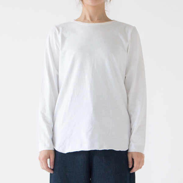 身長:162cm(クルーネック/WHITE(M)) 身長:162cm(クルーネック/WHITE(M))