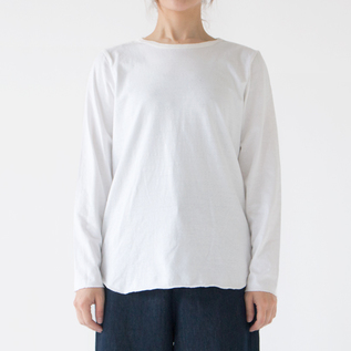 身長:162cm(クルーネック/WHITE(M)) 身長:162cm(クルーネック/WHITE(M))