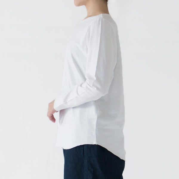 身長:162cm(クルーネック/WHITE(M)) 身長:162cm(クルーネック/WHITE(M))