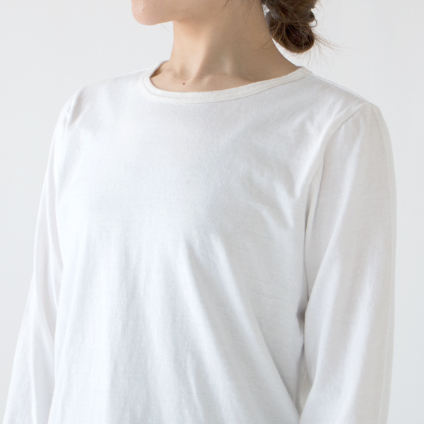 身長:162cm(クルーネック/WHITE(M)) 身長:162cm(クルーネック/WHITE(M))
