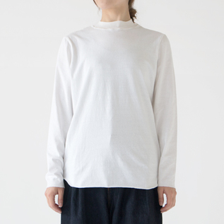身長:162cm(モックネック/WHITE(M)) 身長:162cm(モックネック/WHITE(M))