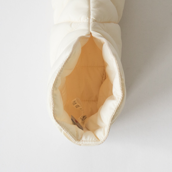 高機能中綿素材を使用した保温生地(IVORY)