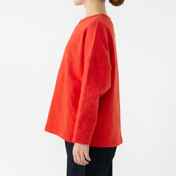 身長：162cm(RED)