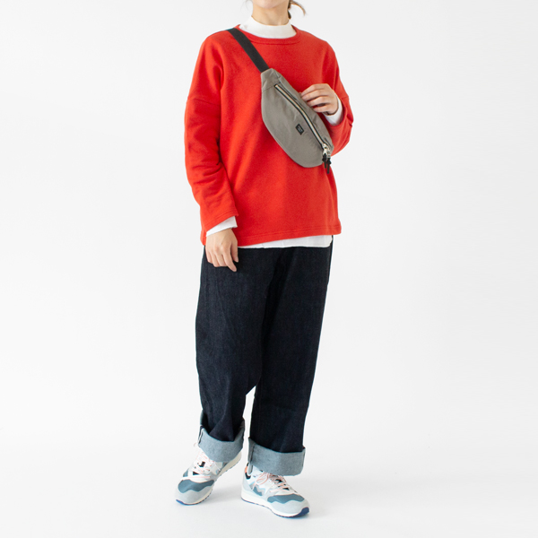身長：162cm(RED)
