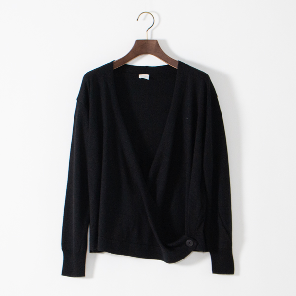 シルクカシミヤ 深Vネックニットプルオーバー(BLACK)