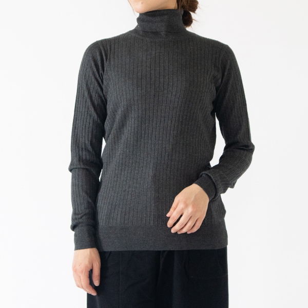 身長162cm・C.GREY