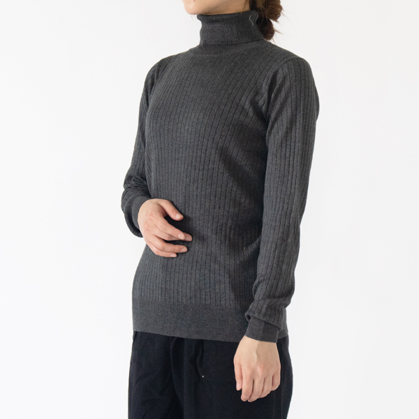 身長162cm・C.GREY