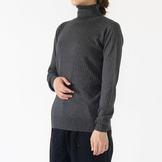身長162cm・C.GREY