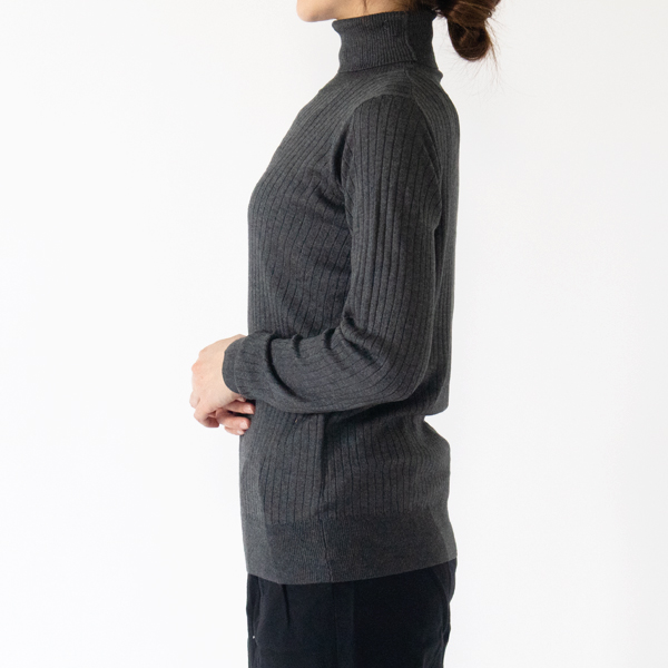 身長162cm・C.GREY