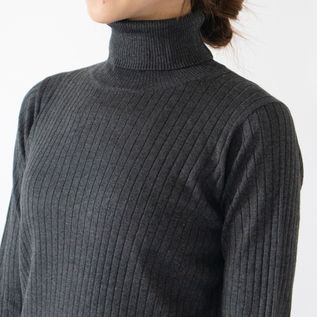 身長162cm・C.GREY