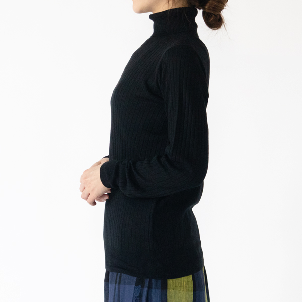 身長162cm・BLACK