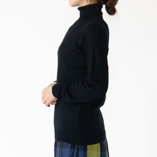 身長162cm・BLACK