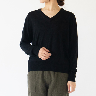 【美品✨】Plage カシミヤ100% Vネックニットプルオーバー　ネイビー　冬 カシミヤ100％エアリーニットVネックプルオーバー | TOPS | 元町