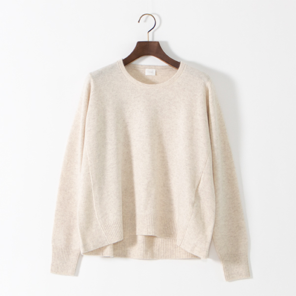 カシミヤラクーン クルーネックニットプルオーバー(IVORY)