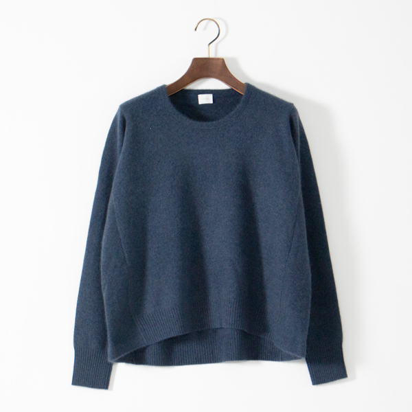 カシミヤラクーン クルーネックニットプルオーバー(BLUE)