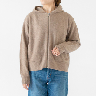 BEIGE・身長162cm BEIGE・身長162cm