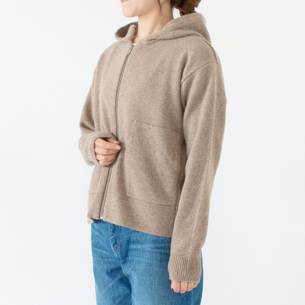 BEIGE・身長162cm BEIGE・身長162cm